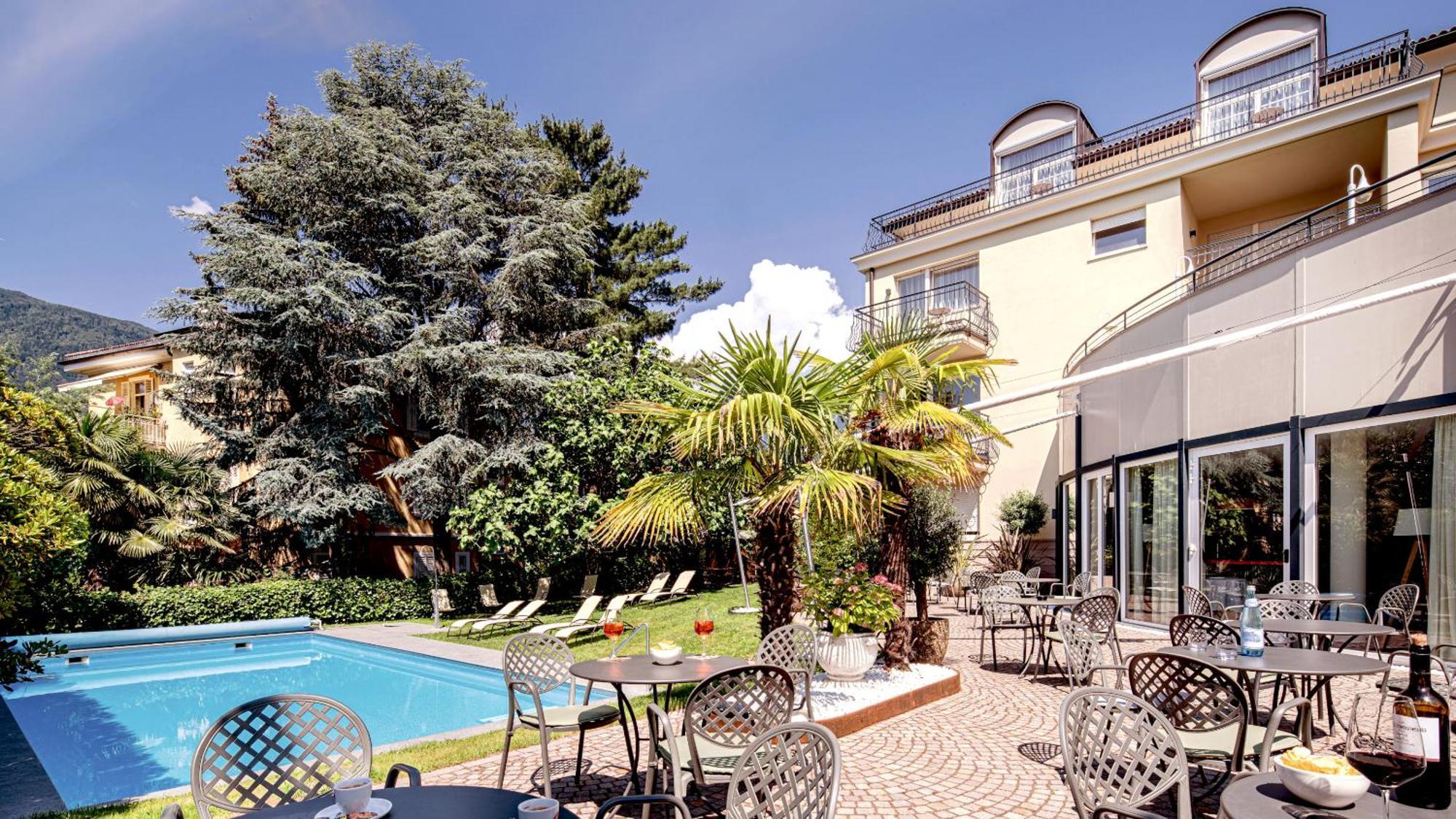 Hotel Villa Laurus Merano Exterior photo