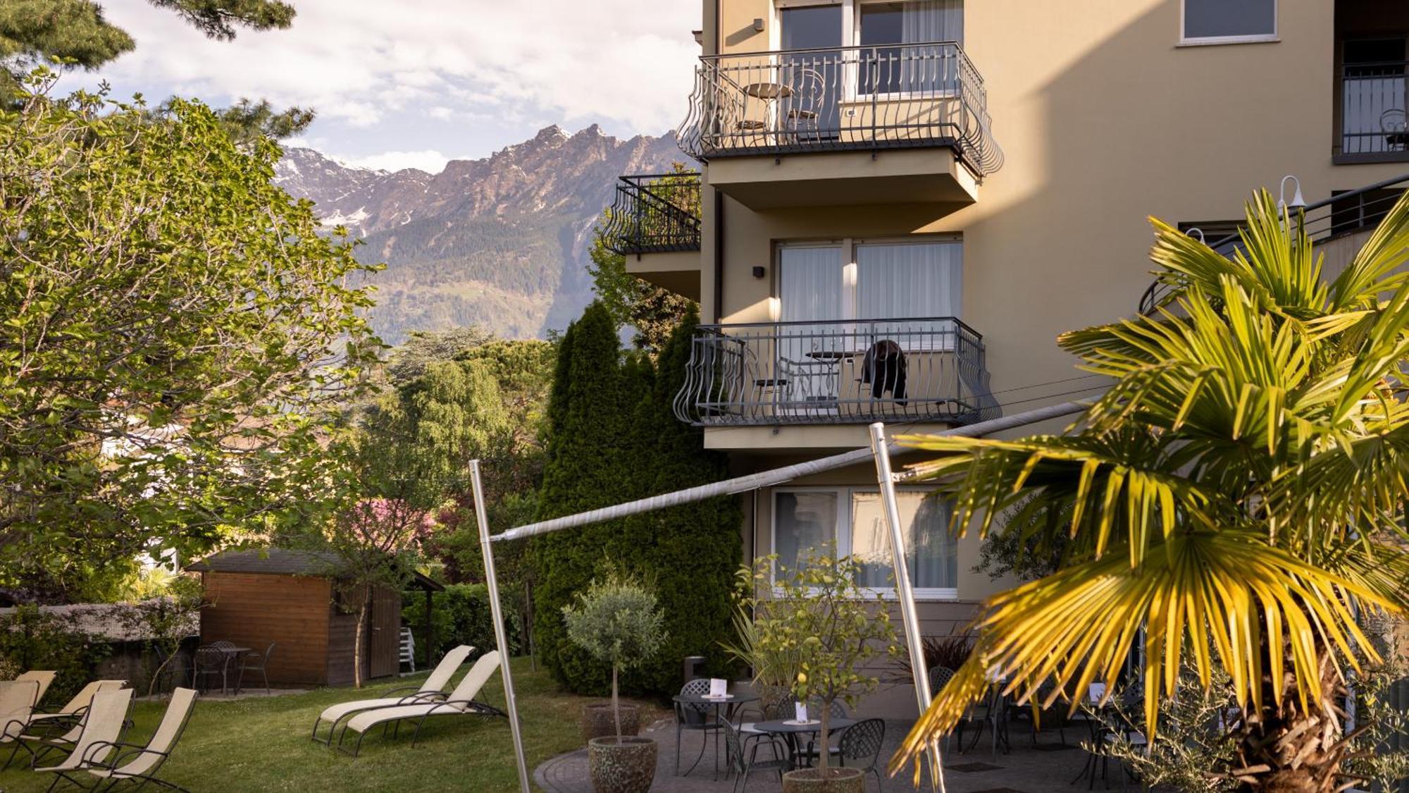 Hotel Villa Laurus Merano Exterior photo