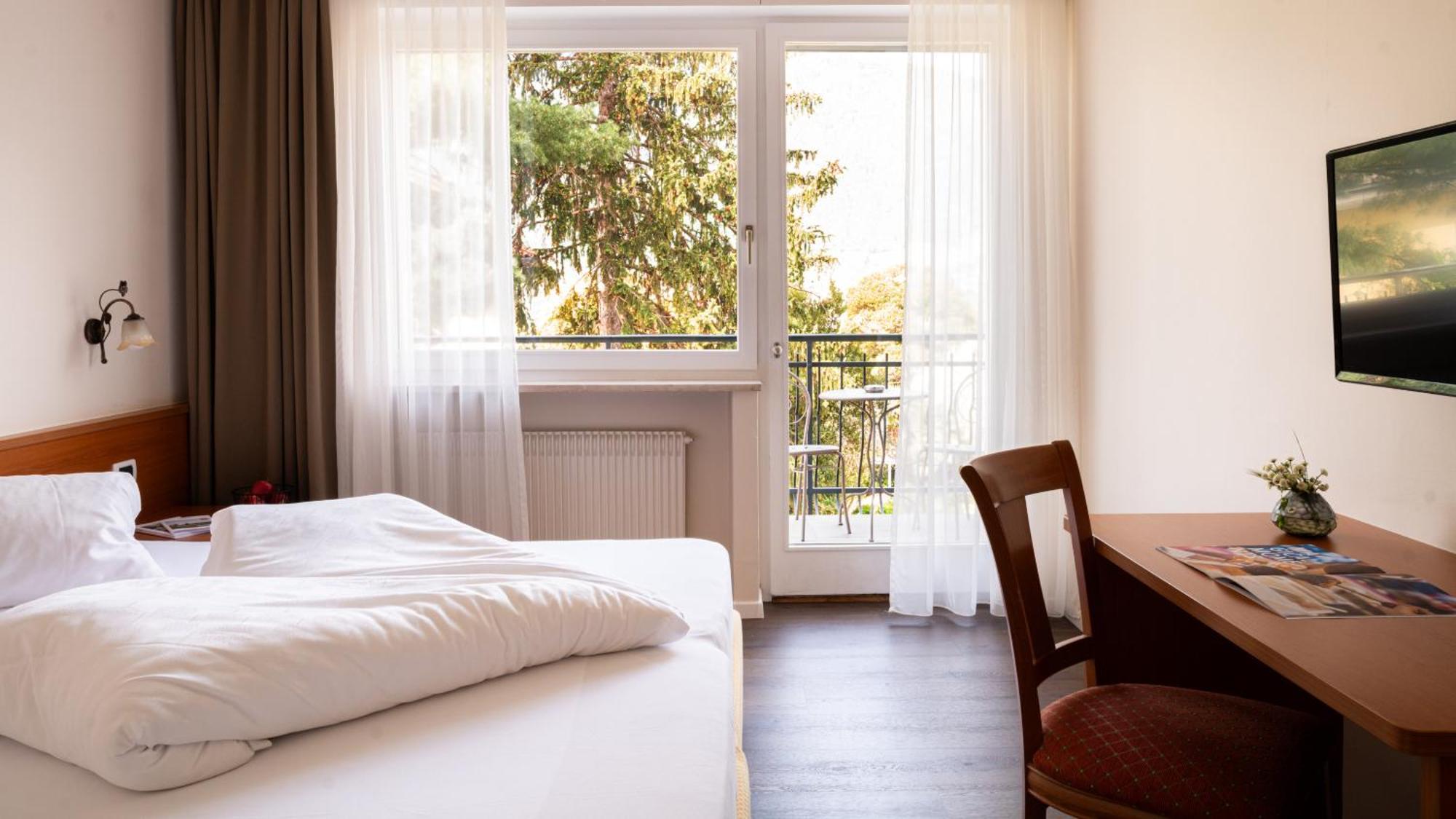 Hotel Villa Laurus Merano Exterior photo