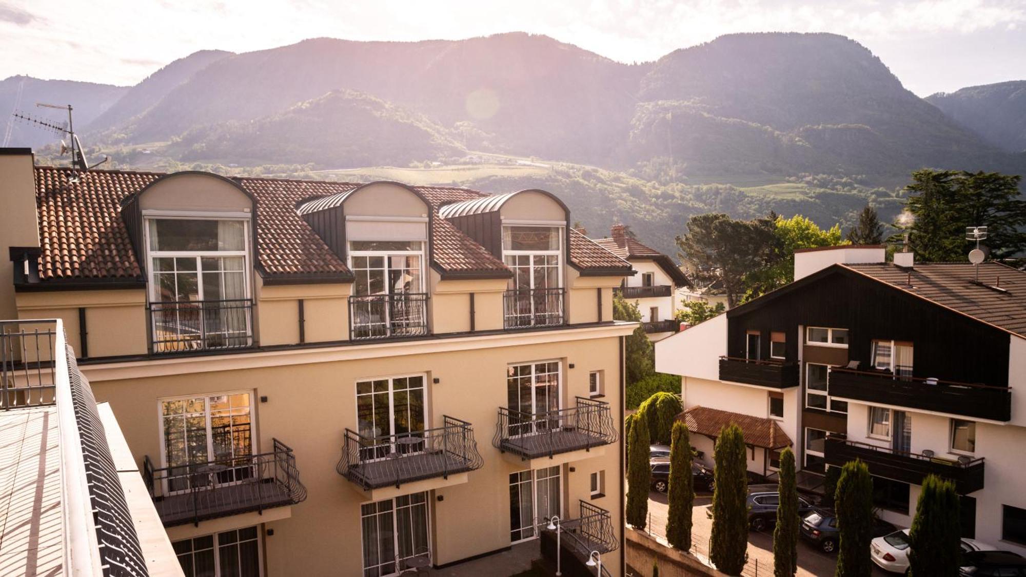 Hotel Villa Laurus Merano Exterior photo